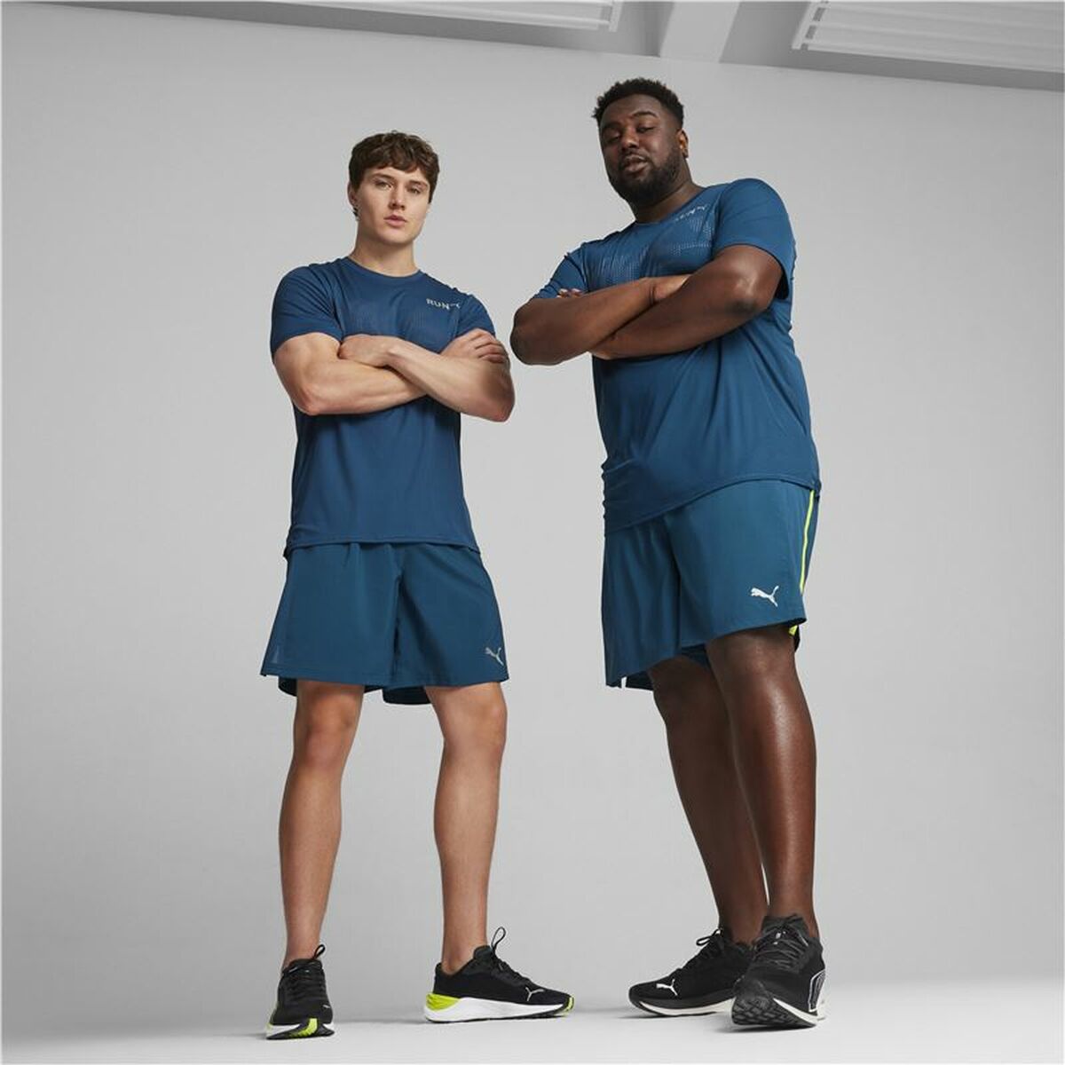 Camiseta de Manga Corta Hombre Puma  Run Favourite Azul oscuro