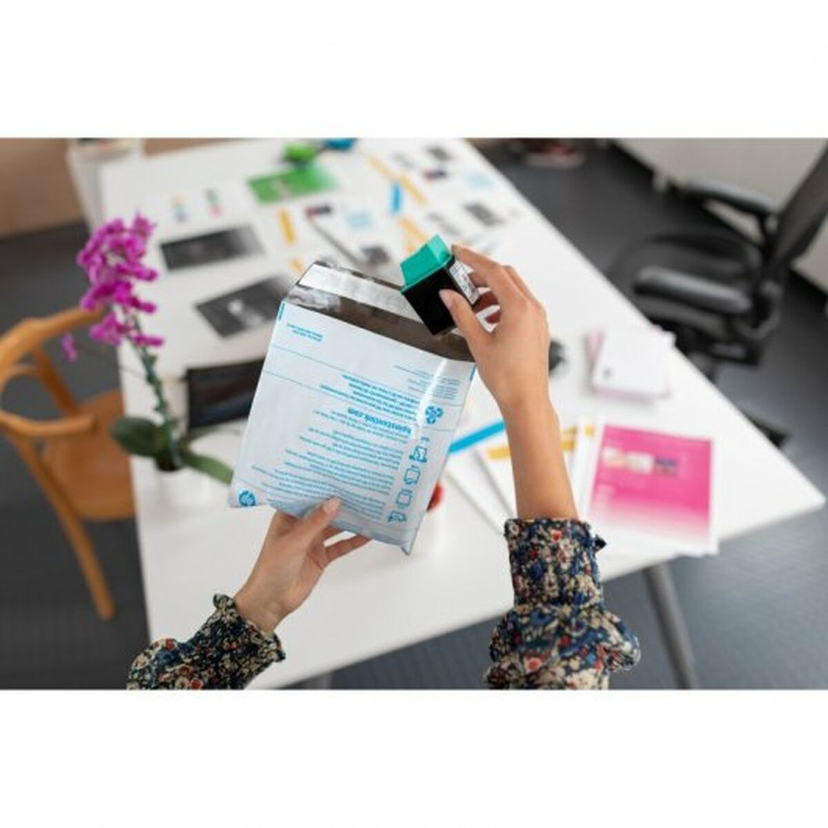 Cartucho de Tinta Original HP L0S70AE Negro