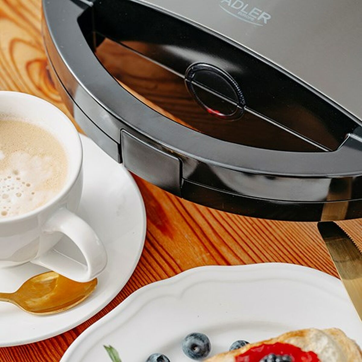 Sandwichera Adler AD 3069 Negro